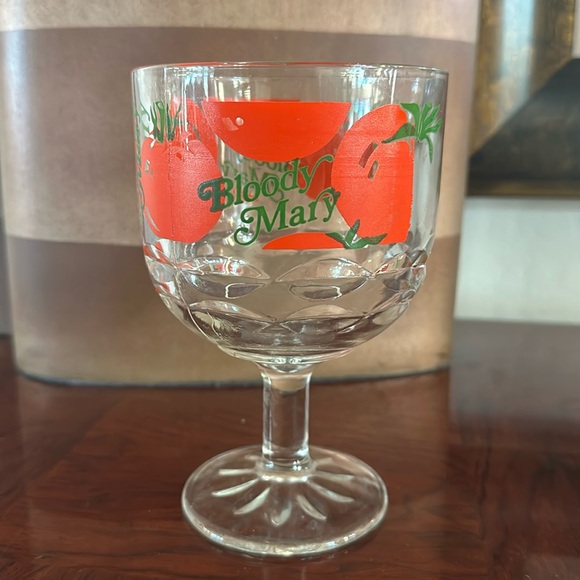 *Vintage* Bloody Mary 16 Ounce Goblet Pedestal Glass - Picture 2 of 13
